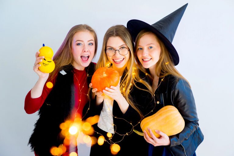 Halloween costumes for teenage girls